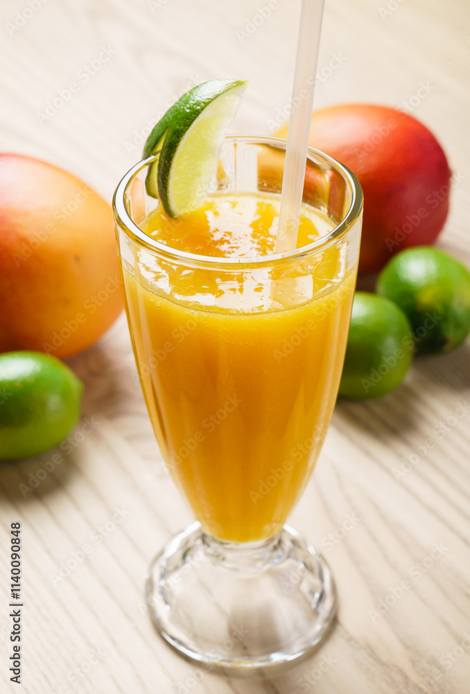 Fototapeta premium mango fresh on the wooden table