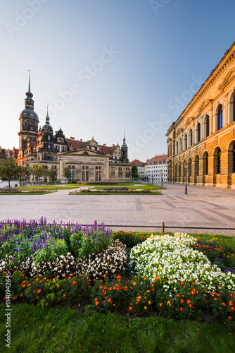 Residenzschloss, Altstädtische Hauptwache Schinkelwache, Theaterplatz, Zwinger, Dresden, Sachsen, Deutschland photo