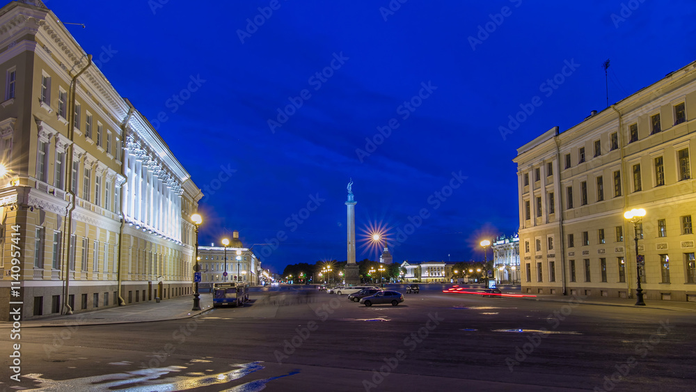 Naklejka premium Palace Square and Alexander column timelapse hyperlapse in St. Petersburg at night, Russia.