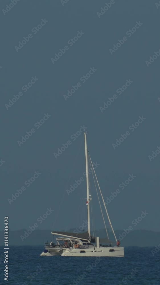 Video of catamaran at the Indian ocean Video of catamaran at the Indian ocean