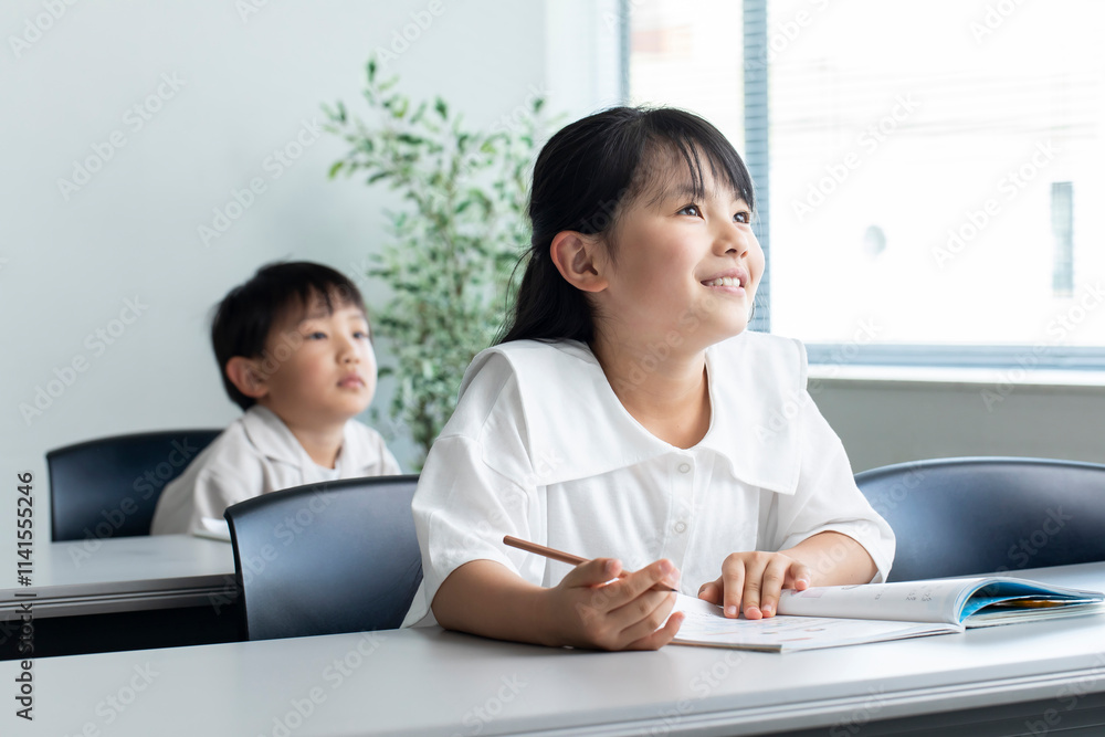 授業を受ける生徒 授業を受ける生徒