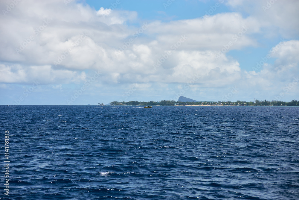 Fototapeta premium Coin de Mire (Gunner's Quoin) view from the ocean, a protected Mauritian island 8 km off Mauritius' northern coast