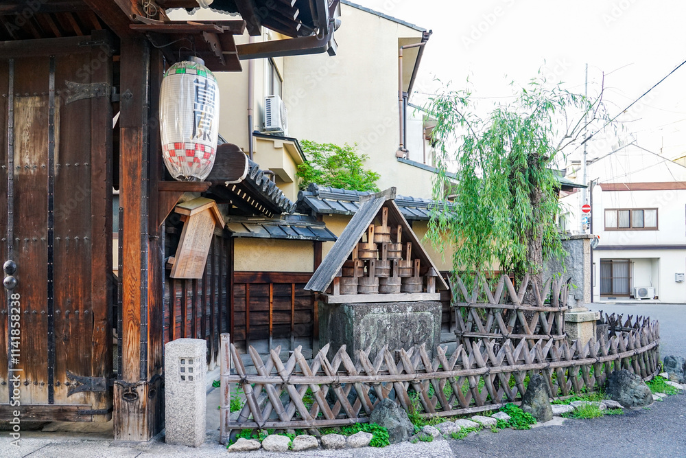 島原大門(京都市下京区花屋町通り) 島原大門(京都市下京区花屋町通り)