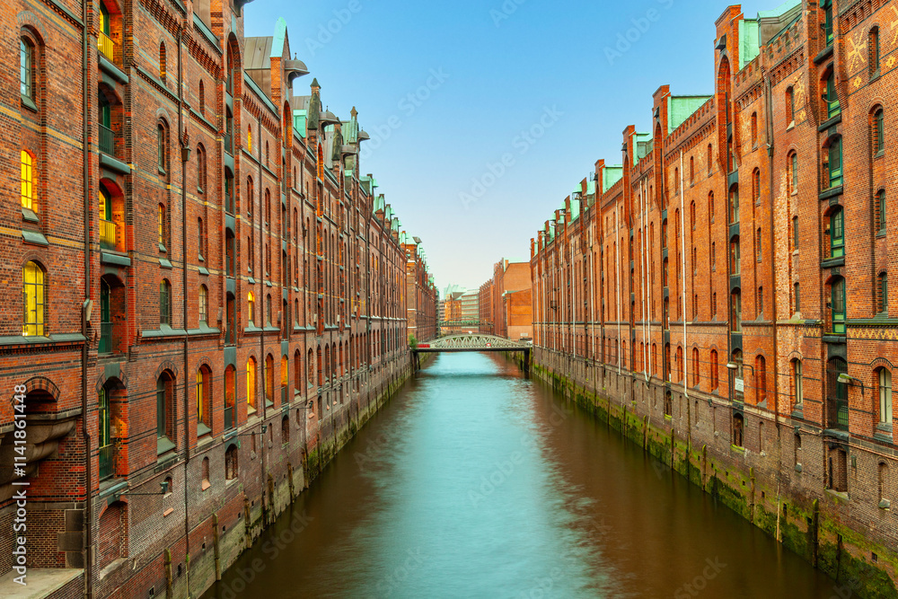 Naklejka premium Speicherstadt in Hamburg by night