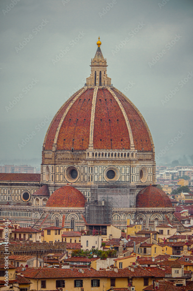 Fototapeta premium Dôme de Florence sous les nuages