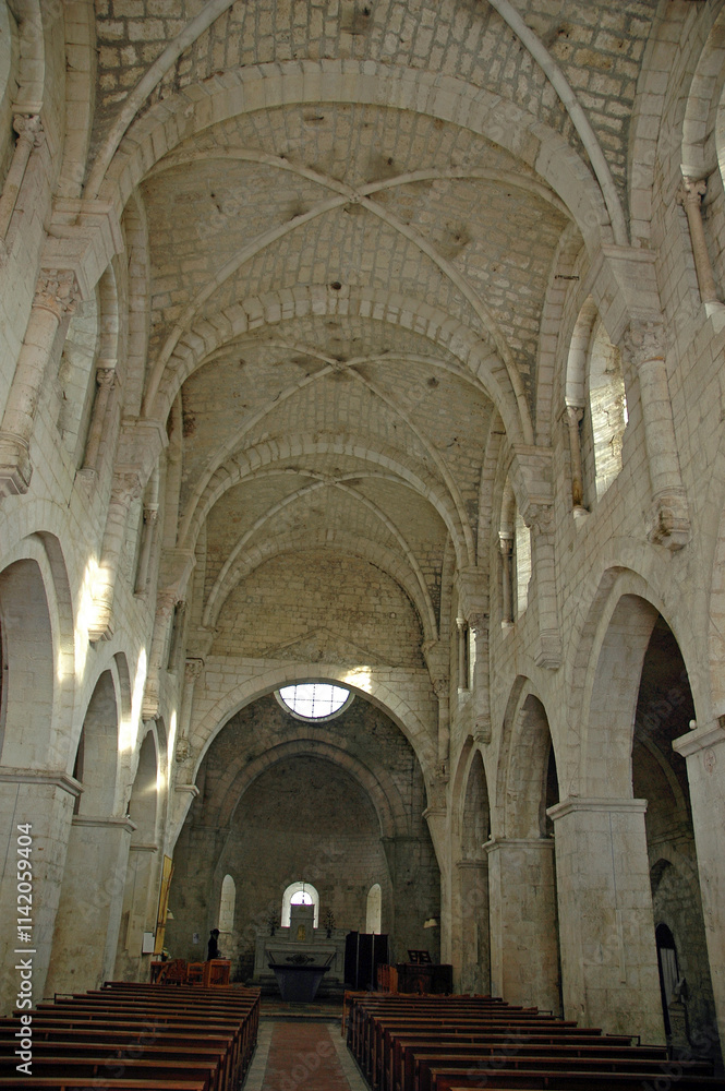Abbaye de Léoncel, Parc naturel régional du Vercors, 38, Isere, Region Rhone Alpes, France Abbaye de Léoncel, Parc naturel régional du Vercors, 38, Isere, Region Rhone Alpes, France