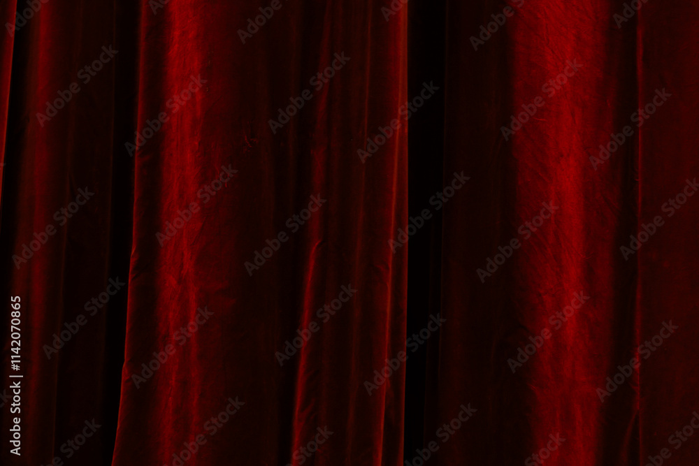 Fototapeta premium Red curtain in theatre background