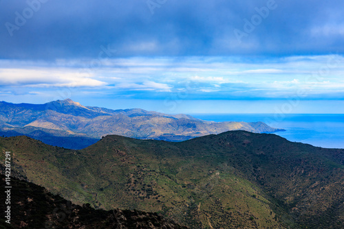 Vue du Cap Cerbère depuis San Pere de Rodes