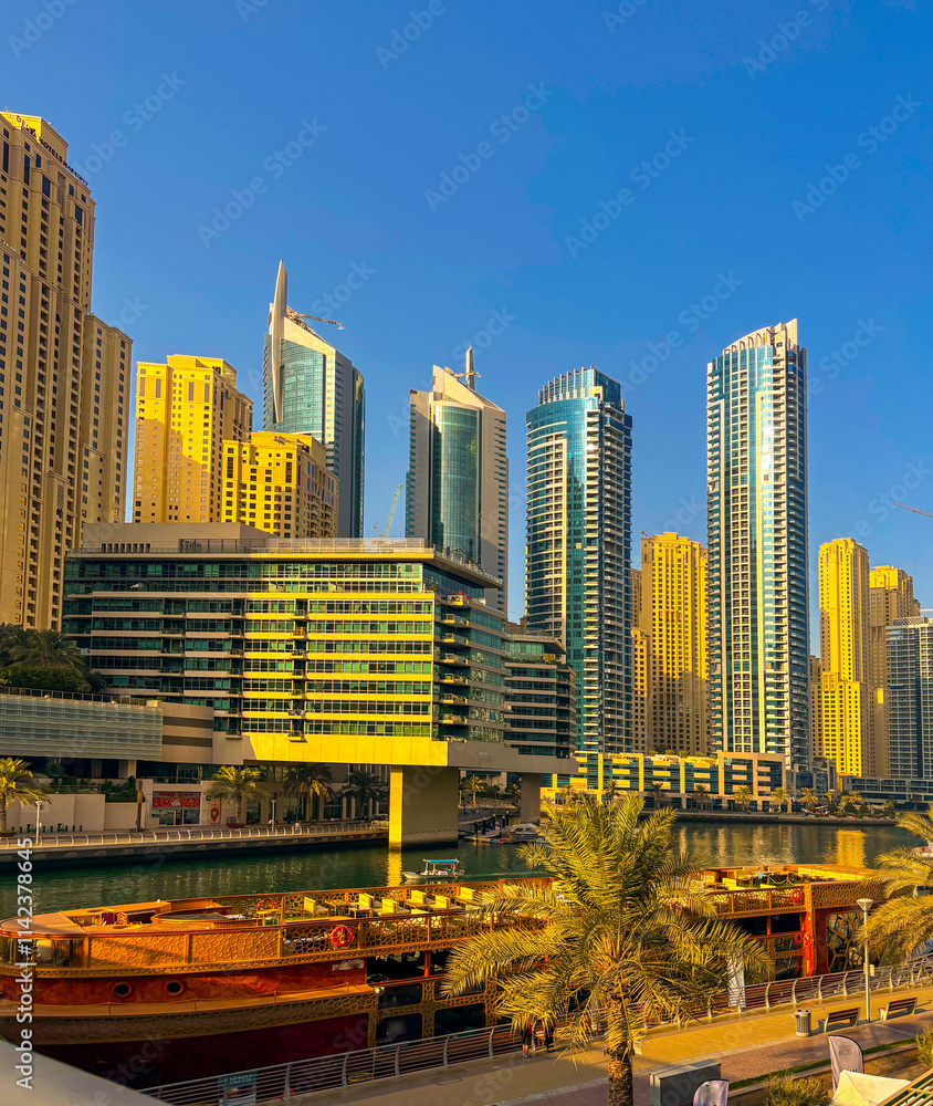 Naklejka premium day view of Dubai for background