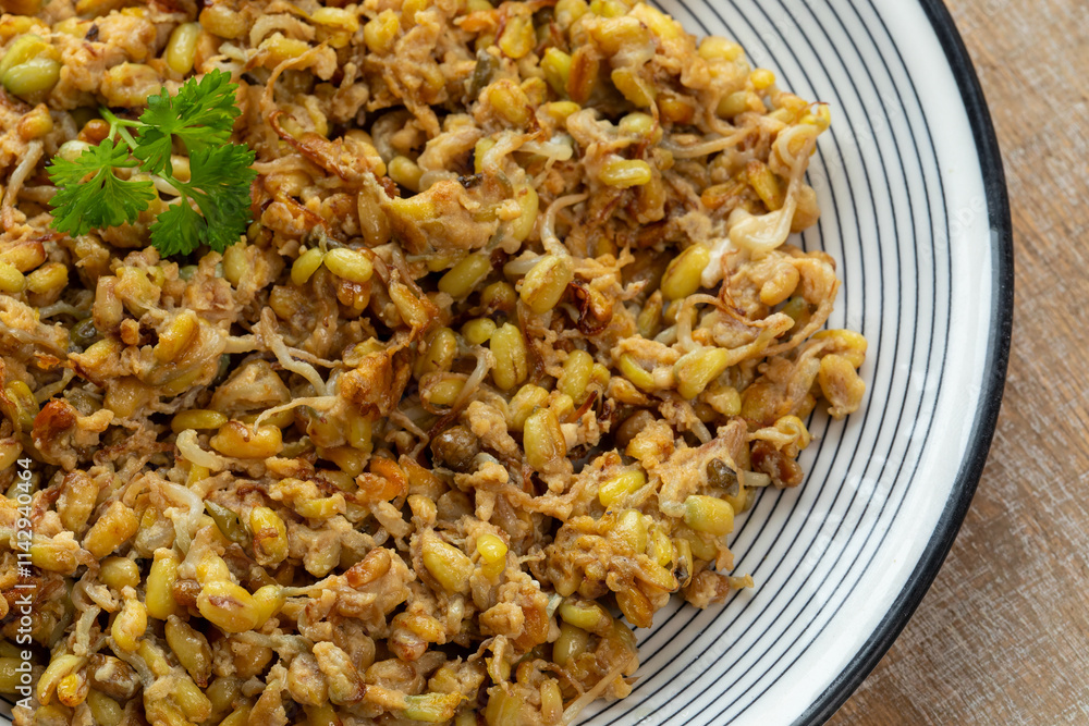 Stir-fried mung bean sprouts with egg. Stir-fried mung bean sprouts with egg.