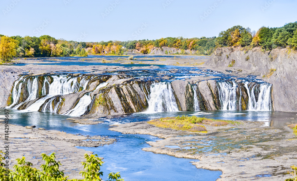 Fototapeta premium The Falls at Cohoes, NY, along the Mohawk River - autumn colors