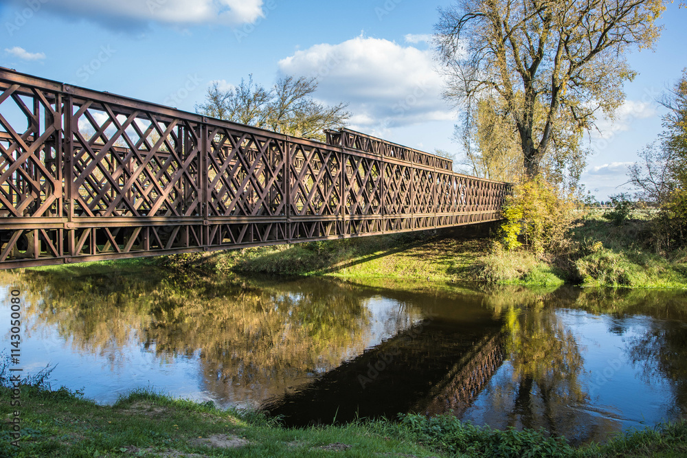 Fototapeta premium Most w Witkowicach nad rzeką Bzurą