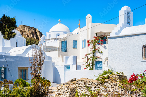 Obraz na płótnie White church in narrow street of Chora village, Amorgos island, Cyclades, Greece w salonie