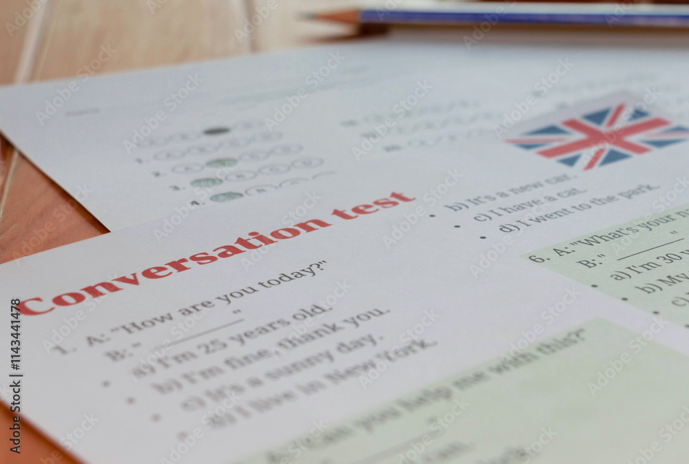 Obraz premium English conversation test in classroom