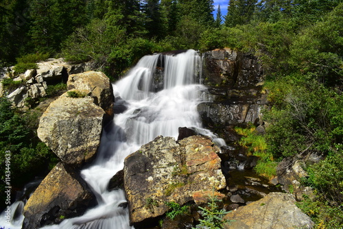 Obraz na płótnie Blue Lakes Waterfalls in Breckenridge, Colorado w salonie
