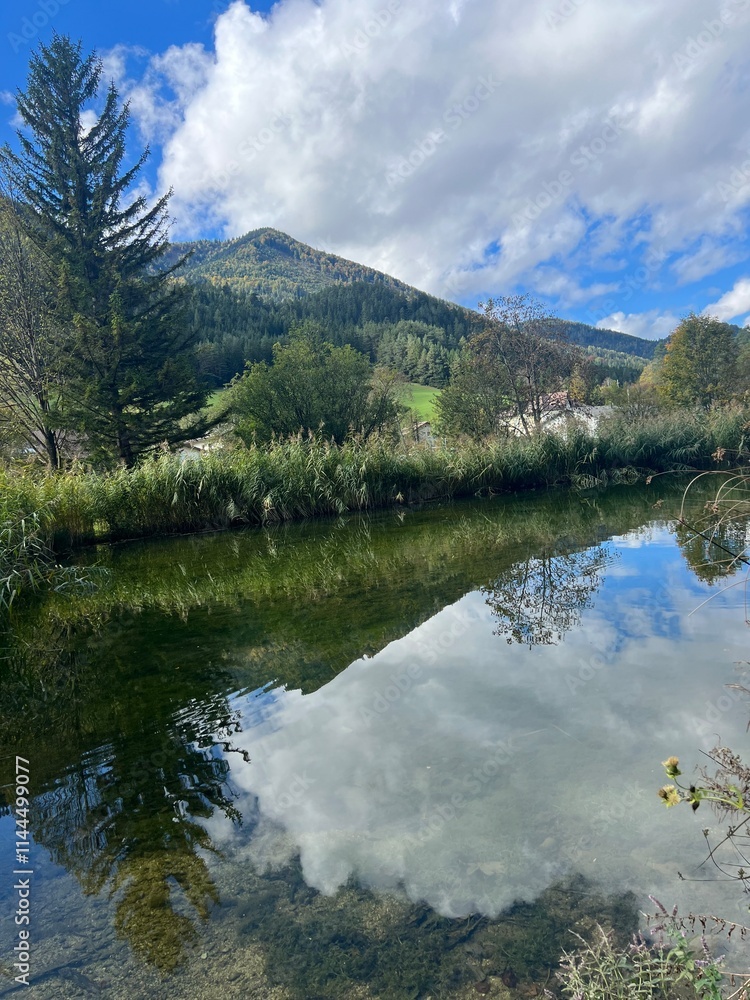 Naklejka premium lake and mountains