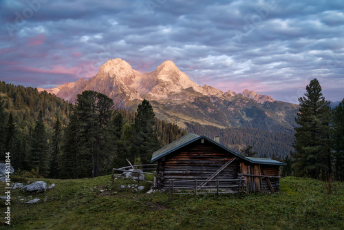 Obraz na płótnie Sunset over Mountain Lakes with Hut w salonie