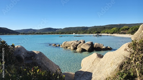La plage de Santa Giulia en hiver, Corse.
