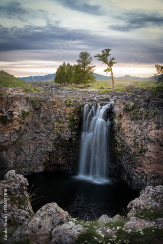 Obraz na płótnie Orkhon Waterfall in Central Mongolia w salonie