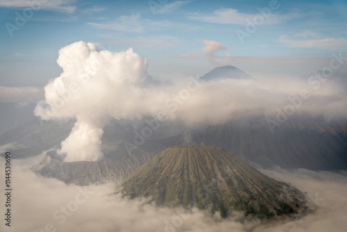 Obraz na płótnie Mount Bromo Volcano on Java Indonesia w salonie