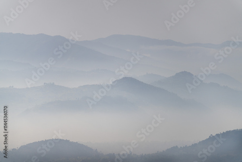 Obraz na płótnie Morning Mist in the Uganda Highlands w salonie