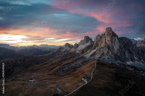 Obraz na płótnie Passo Giau in Italian Dolomites during Sunset w salonie