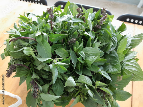 basil leaves