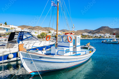 Obraz na płótnie Traditional fishing boat on sea in Katapola bay, Amorgos island, Cyclades, Greece w salonie