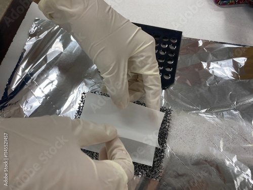 Equipment used for Western Blot, scientific equipment used for detecting specific proteins, biochemical equipment.