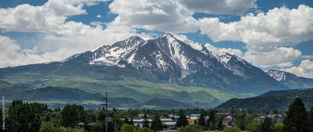 Scenic view of a snow-capped Mt Sopris in Colorado