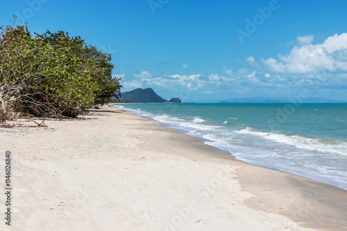 Foto The pristine beach at Khanom, Nakhon Si Thammarat, Thailand