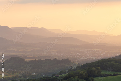 Albtrauf und das Albvorland zum Sonnenuntergang im Sommer, Aussicht von der Ostalb bei Nenningen. photo