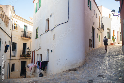 Ibiza, isla de las Baleares, vista de sus calles y de la ciudad.