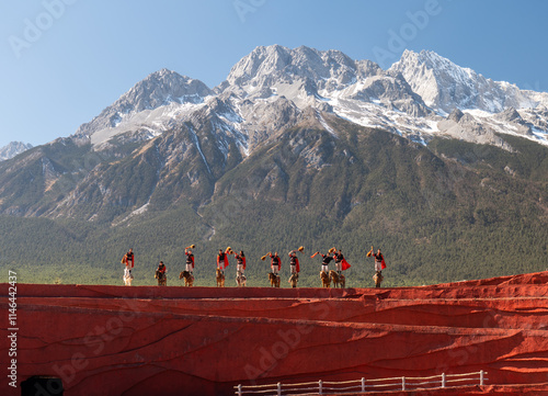 Lijiang, China, watch the Lijiang performance and climb the jade dragon mountain