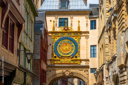 Obraz na płótnie The Gros-Horloge (Great-Clock) is a fourteenth-century astronomical clock in Rouen, Normandy, France w salonie