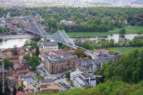 Blick vom oberen Haltepunkt der Schwebebahn in Dresden photo