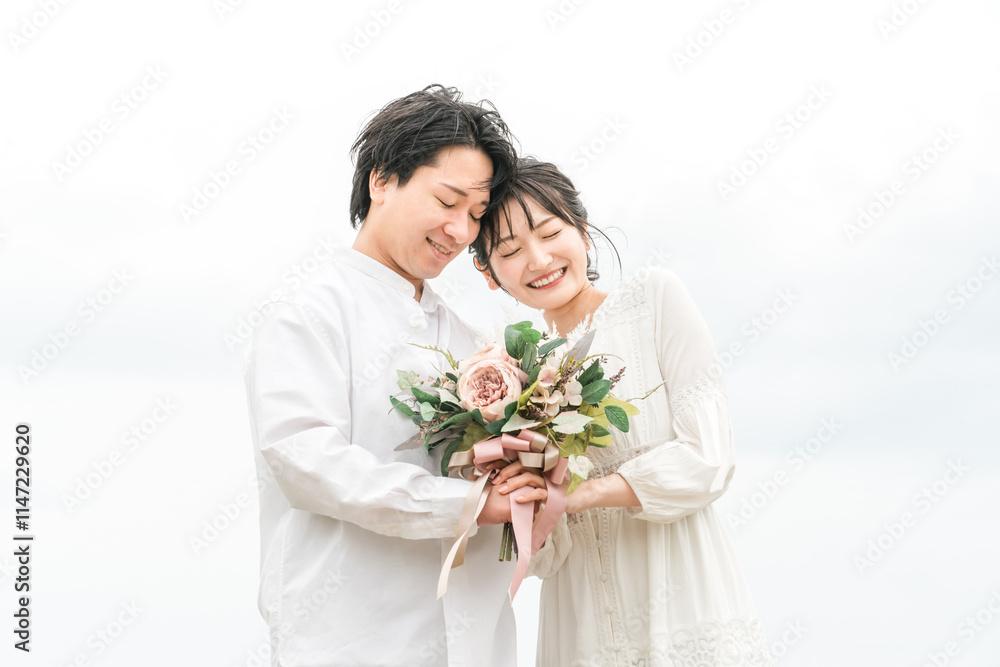 ブーケ・花束を持つ幸せそうな夫婦・新郎新婦・カップル・恋人(ウェディング・ブライダル・結婚)
ブーケ・花束を持つ幸せそうな夫婦・新郎新婦・カップル・恋人(ウェディング・ブライダル・結婚)