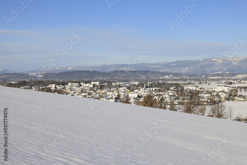 winterlandschaft schnee höchfeld kirchberg jura schweiz photo