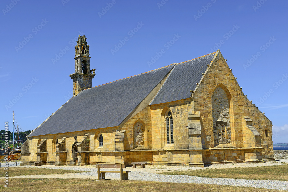 Camaret-sur-Mer, Chapel Notre Dame de Rocamadour. The current chapel was built in 1610-1683 in yellow stone of Logonna. Brittany, France
