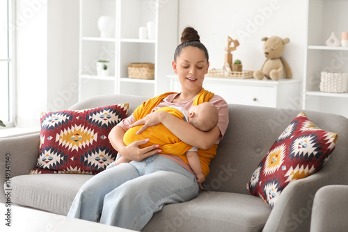 Young happy mother with cut...