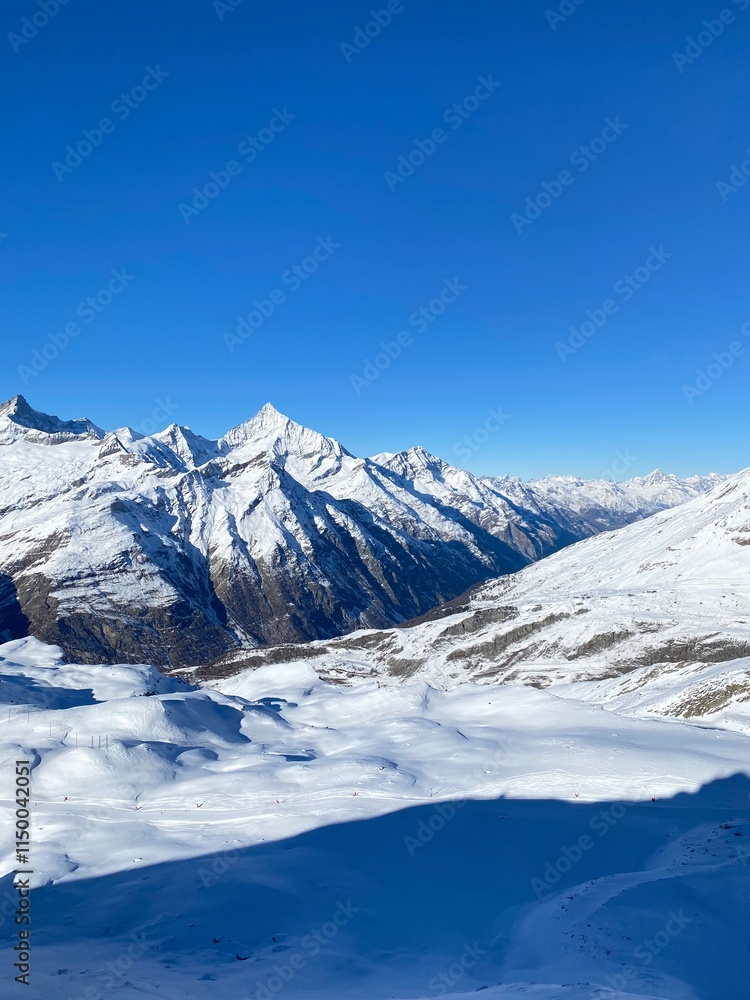 Fototapeta premium snow covered mountains in Switzerland