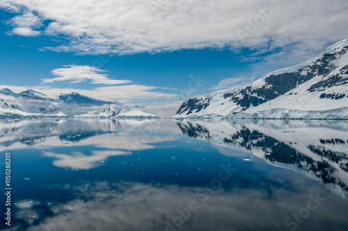 Wallpaper Mural the beuty of antartica Torontodigital.ca