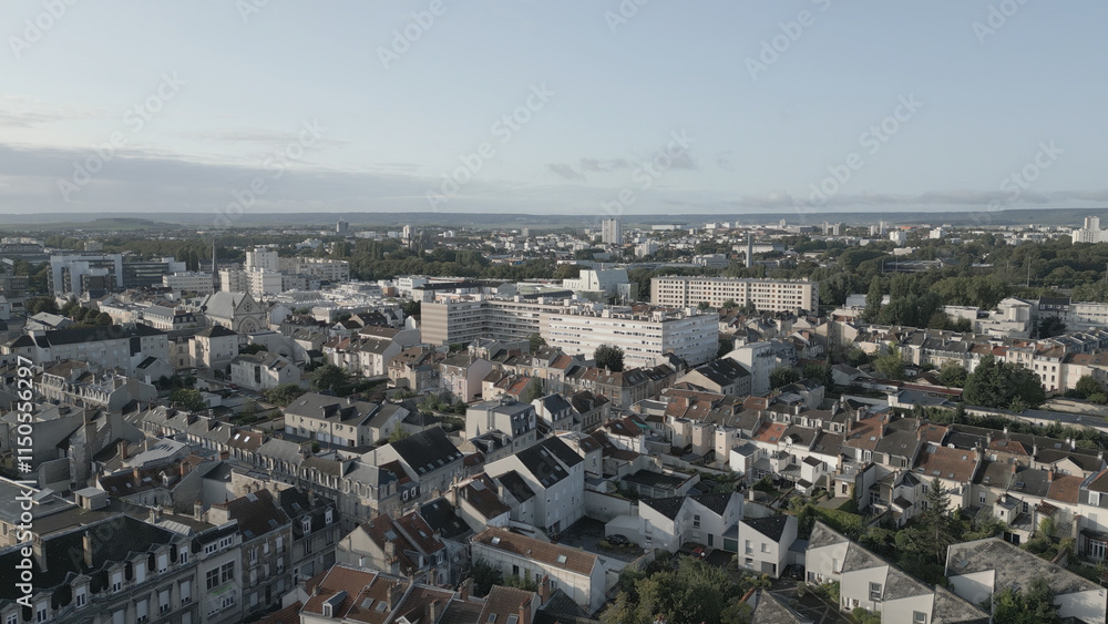 Fototapeta premium Ville de Reims vue de drone
