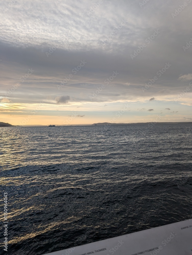 Obraz premium sunset over the sea