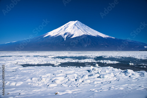 オホーツク海の流氷と富士山合成 photo