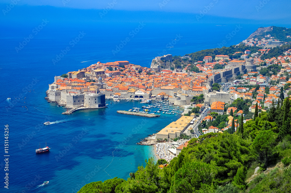 Naklejka premium スルジ山から眺めるドゥブロブニクの超絶景