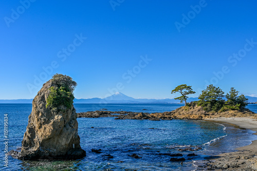 神奈川県横須賀市の立石公園からの富士山 photo