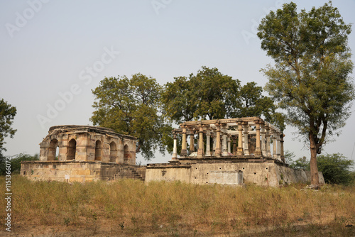 Obraz na płótnie Eternal Tribute: Bairam Khan's Mausoleum in Patan w salonie