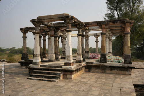 Obraz na płótnie Eternal Tribute: Bairam Khan's Mausoleum in Patan w salonie