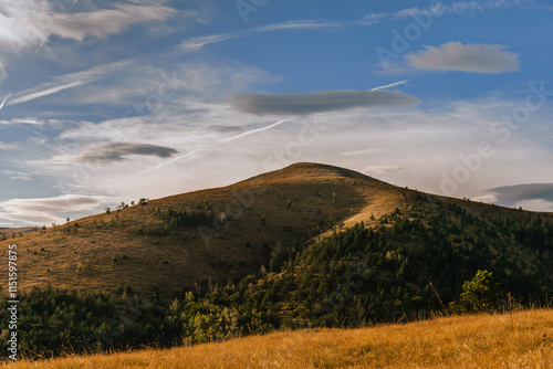 Obraz na płótnie Landscape with Sunrise over Cigota Mountain in Zlatibor w salonie